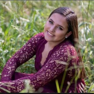 Meet your Posher, Selena